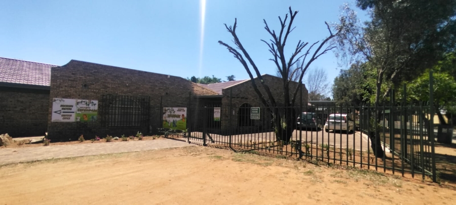 Commercial Property for Sale in Flamwood North West